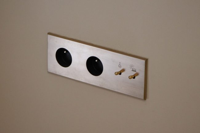 Plaque personnalisée et gravée, réalisée par la Maison ORSTEEL