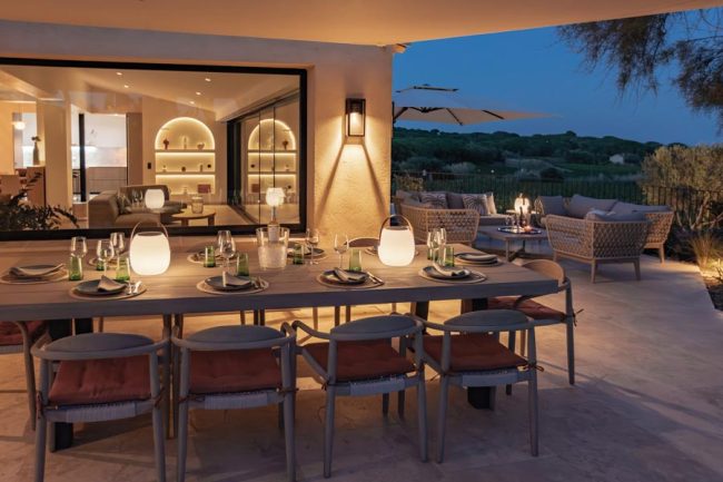 Aménagez vos espaces d'intérieurs avec une finition noire