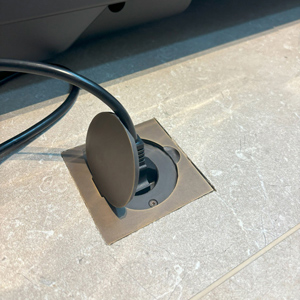 prise-soliste-encastrable-ip44-laiton